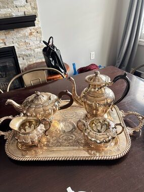 Wm. Rogers 1881 Silver-Plated Tea Set with Serving Tray - Classic Home Kitchen